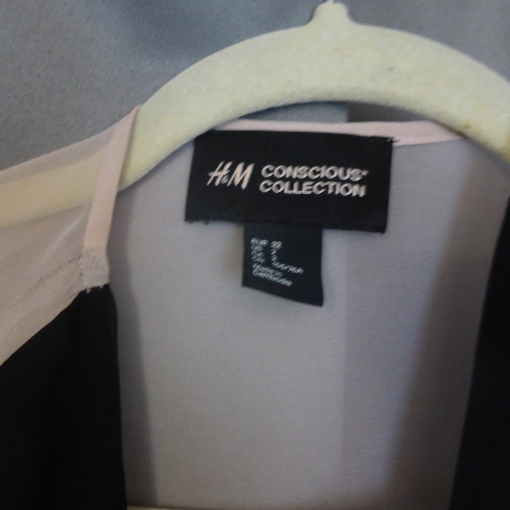 Gorgeous H&M Conscious Collection Floral Kimono Style Top - Picture 2 of 6